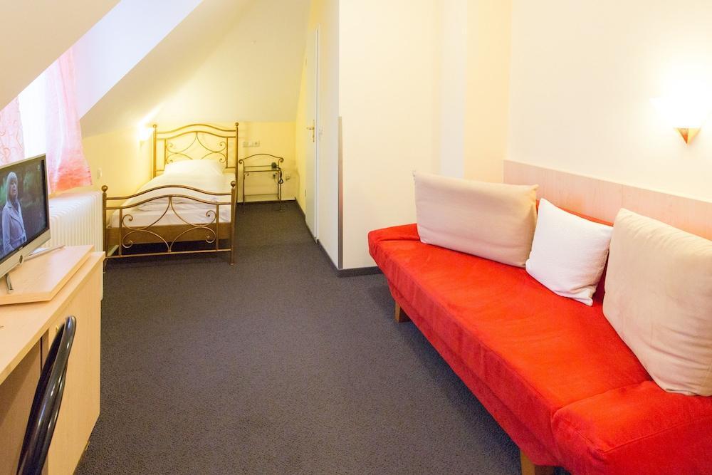 Hotel Uhland München Buitenkant foto